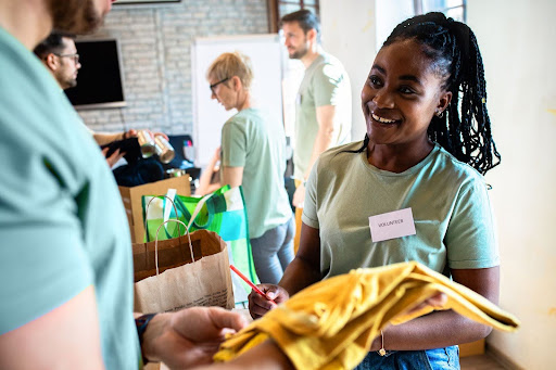 Volunteers helping Seasons of Change.